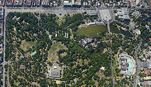 The museum complex will be on the edge of Városliget, Budapest's city park (via theartnewspaper.com)
