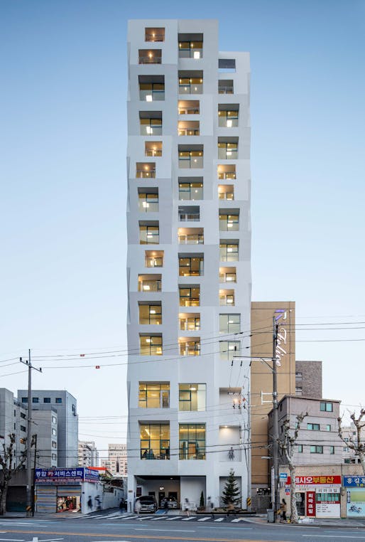 Excellence Prize: RATIO BUILDING(TRI_POLY) by Kim Sung Min, Maaps Architects. Photo: Kim Jong-oh​.