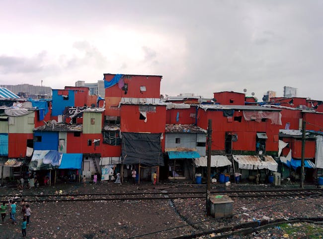 Informal settlement in Mumbai, India. Photograph by Laura Amaya.