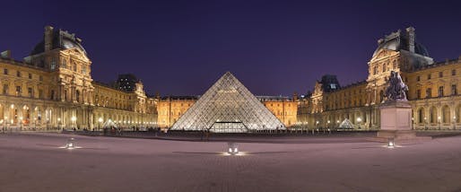 Courtyard of the Museum of Louvre and its I.M. Pei-designed entrance pyramid. Photo: Benh LIEU SONG, Wikimedia Commons