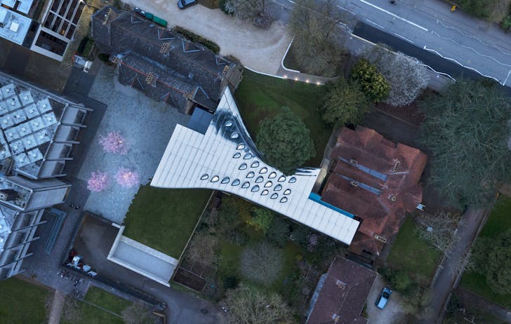 Investcorp Building, Oxford, UK, by Zaha Hadid Architects. Image © NAARO