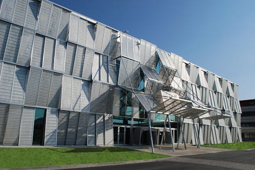Ecole Polytechnique Federale de Lausanne University © GKD USA, Inc.