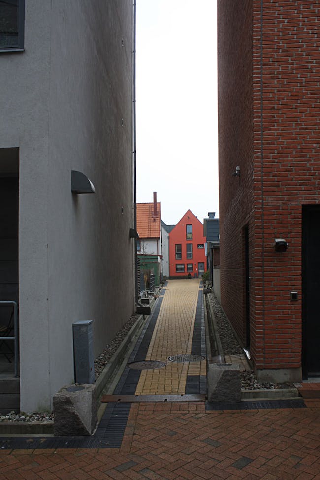 Narrow ally in the Bo01 housing complex in Malmö