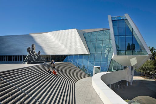 Orange County Museum of Art by Morphosis Architects. Image courtesy: LABC