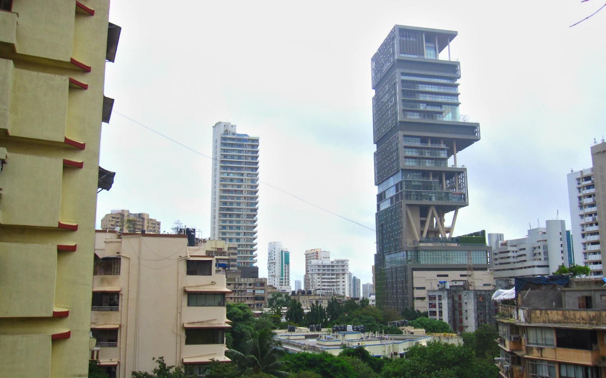 Небоскреб Антилия Мумбаи. Особняк Антилия в Мумбаи. Мукеш Амбани дом в Мумбаи. Антилия дом в Индии.