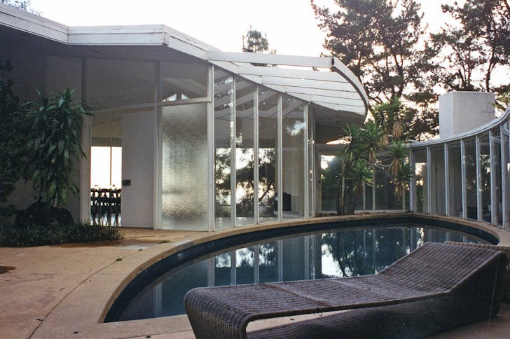Photo: Andrea Kreuzhage, from the Flickr album 'Alive: Lautner's Concannon residence ' (see link below)
