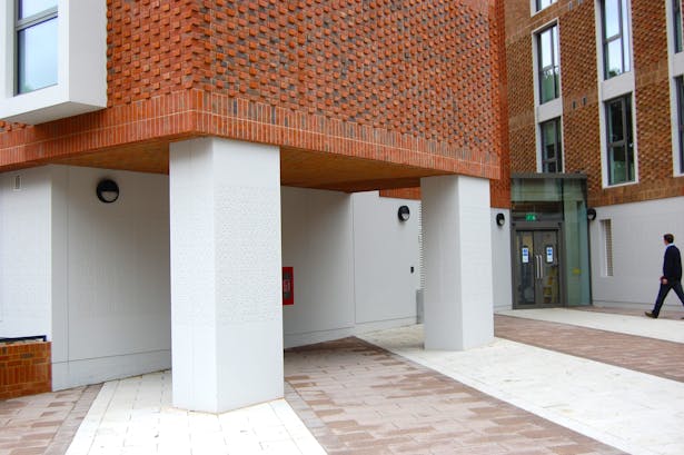 Davis Landscape Architecture Ravenscout House London Student Accommodation Landscape Complete Entrance Space