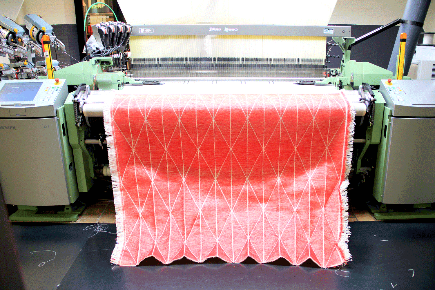 Self-folding textiles. Courtesy of Samira Boon.