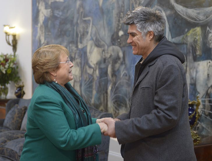Alejandro Aravena, this year's Pritzker Prize winner, meeting with Chilean President Michelle Bachelet. Credit: Wikipedia