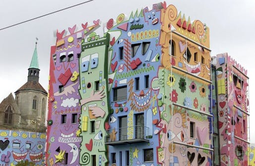The "Happy Rizzi Haus" in the German city of Braunschweig was designed by American artist James Rizzi in the late 1990s. "I feel sorry for the people who work there or have to look at it every day," says Fröbe.