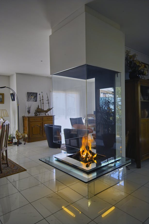 Bloch Design fireplace 