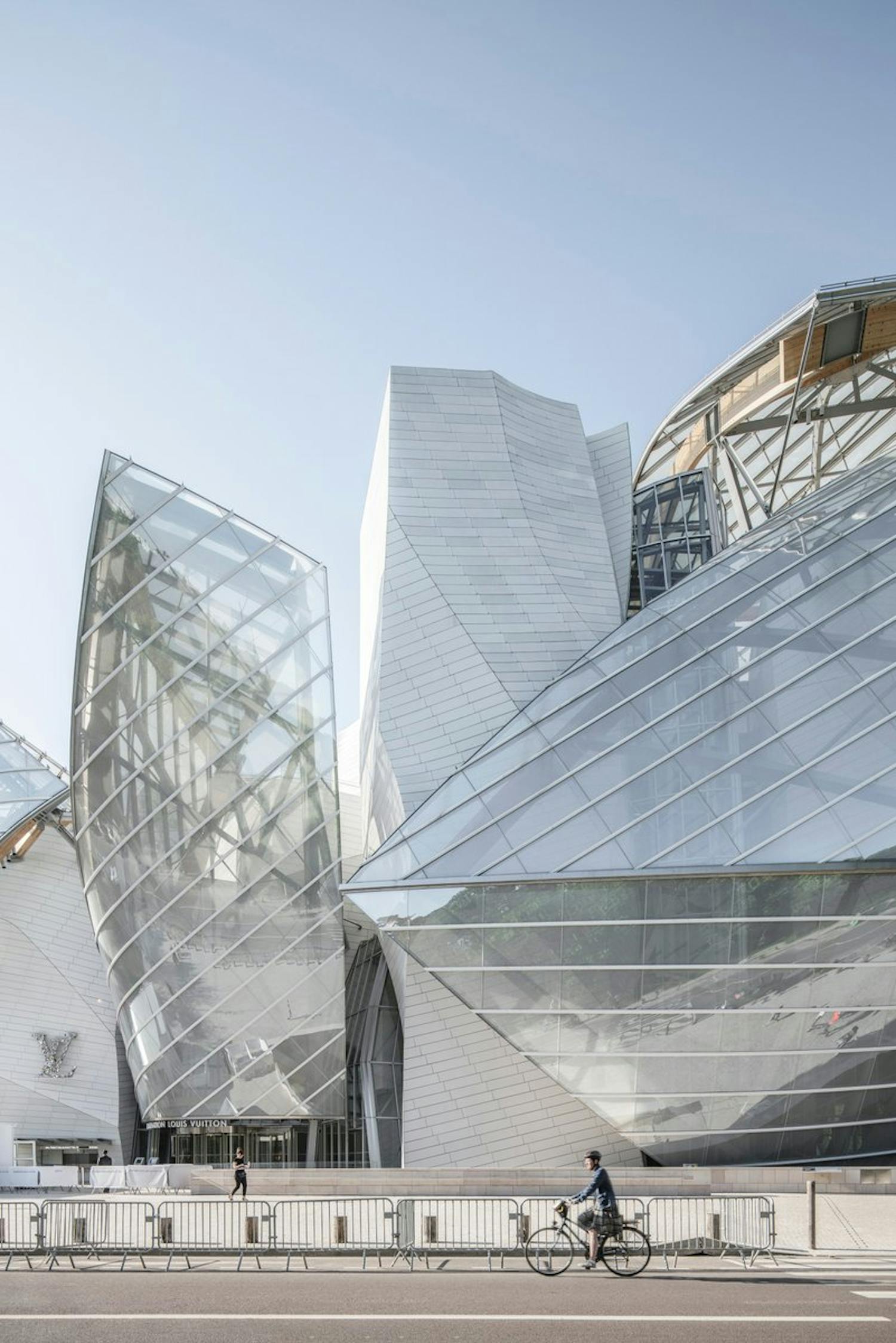 kaste støv i øjnene Morgen Skilt 7 winning photos of Frank Gehry's Fondation Louis Vuitton Building #MyFLV  contest