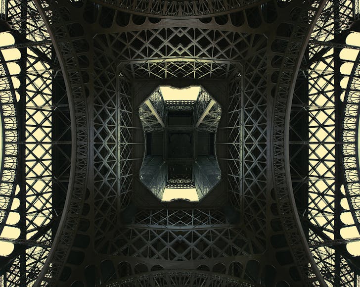 The Iron Lady (The Eiffel Tower, Paris 2011) © Simon Gardiner
