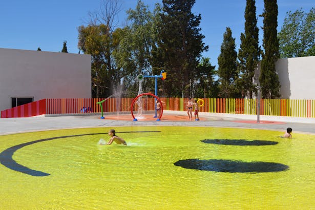 Smile Pool by A2arquitectos