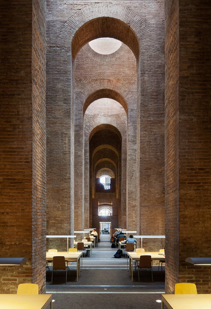 Library 'Diposit de les Aigües' by Clotet & Paricio Architects