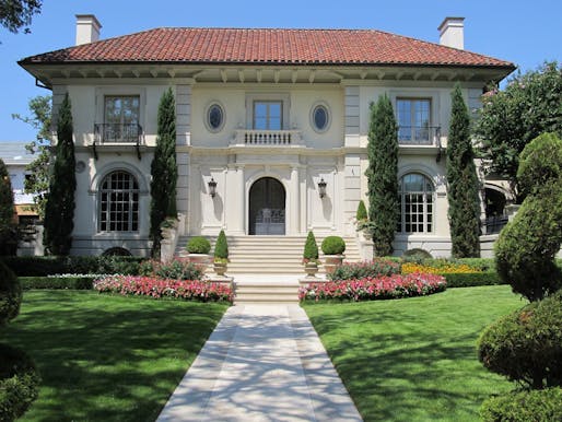 'Elegant Landscaped Mansion'. Image: Public Domain Pictures.