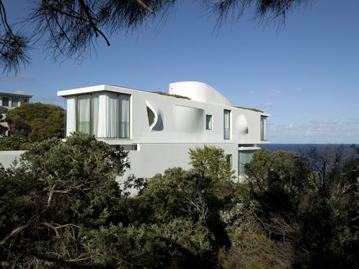 Seacliff House by Chris Elliott Architects. Photo © Richard Glover