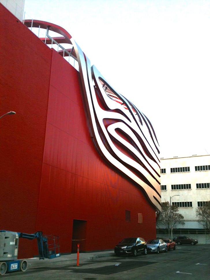 Box, meet facade: the rear exterior of the Petersen Museum (image via Archinect)