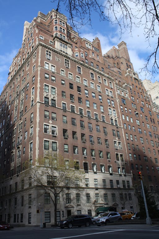 720 Park Avenue, one building whose setbacks are in no way up to current code. Image via 6tocelebrate.org.